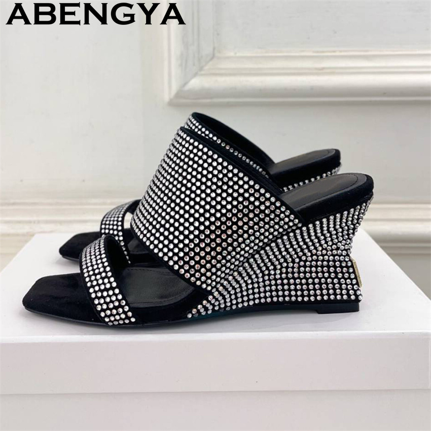 Ethnic Fashion Week - Elegante stijl strass slippers met sleehak